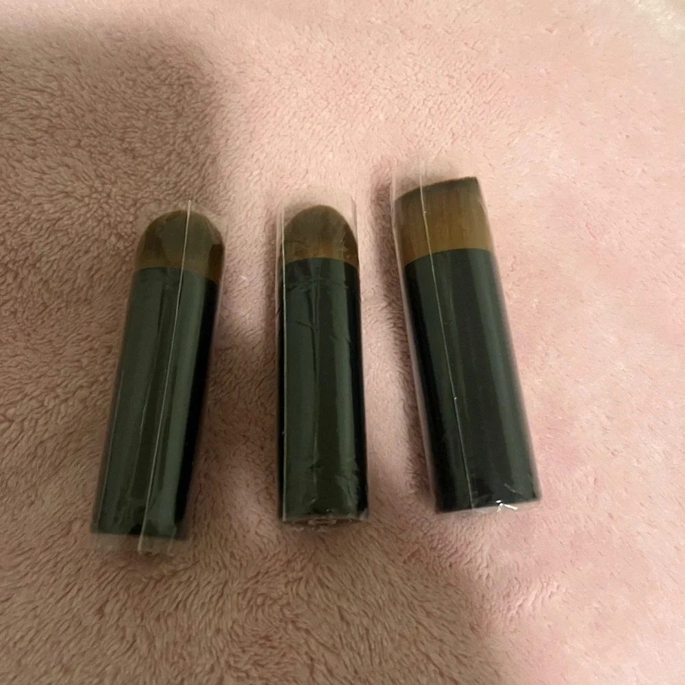 CHANEL Black Makeup Brushes with Brown Bristles